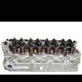 HYUNDAI H100 D4BB CYLINDER HEAD COMPLETE